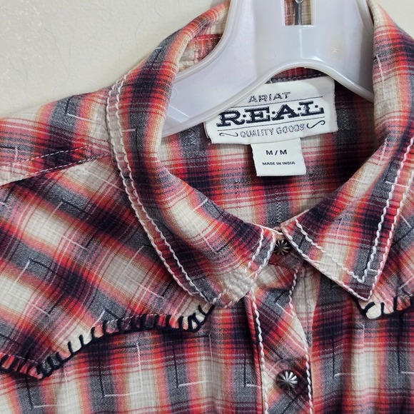 Ariat Tops - Ariat Real Womans Size M Plaid L/S Western Shirt Embossed metal snaps Cowgirl
